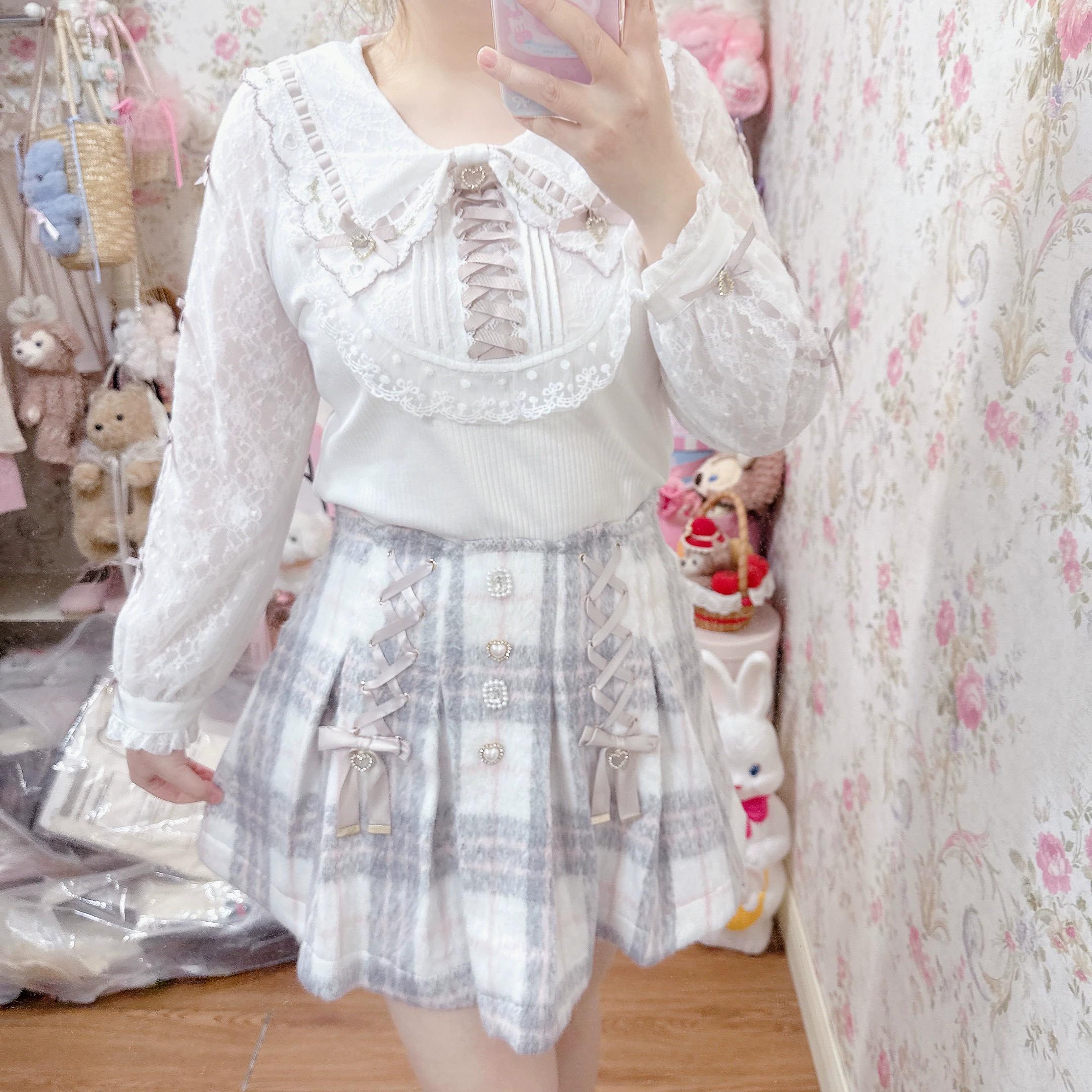 [out] JenniferGirl Japanese sweet suit with a white lace navy collar