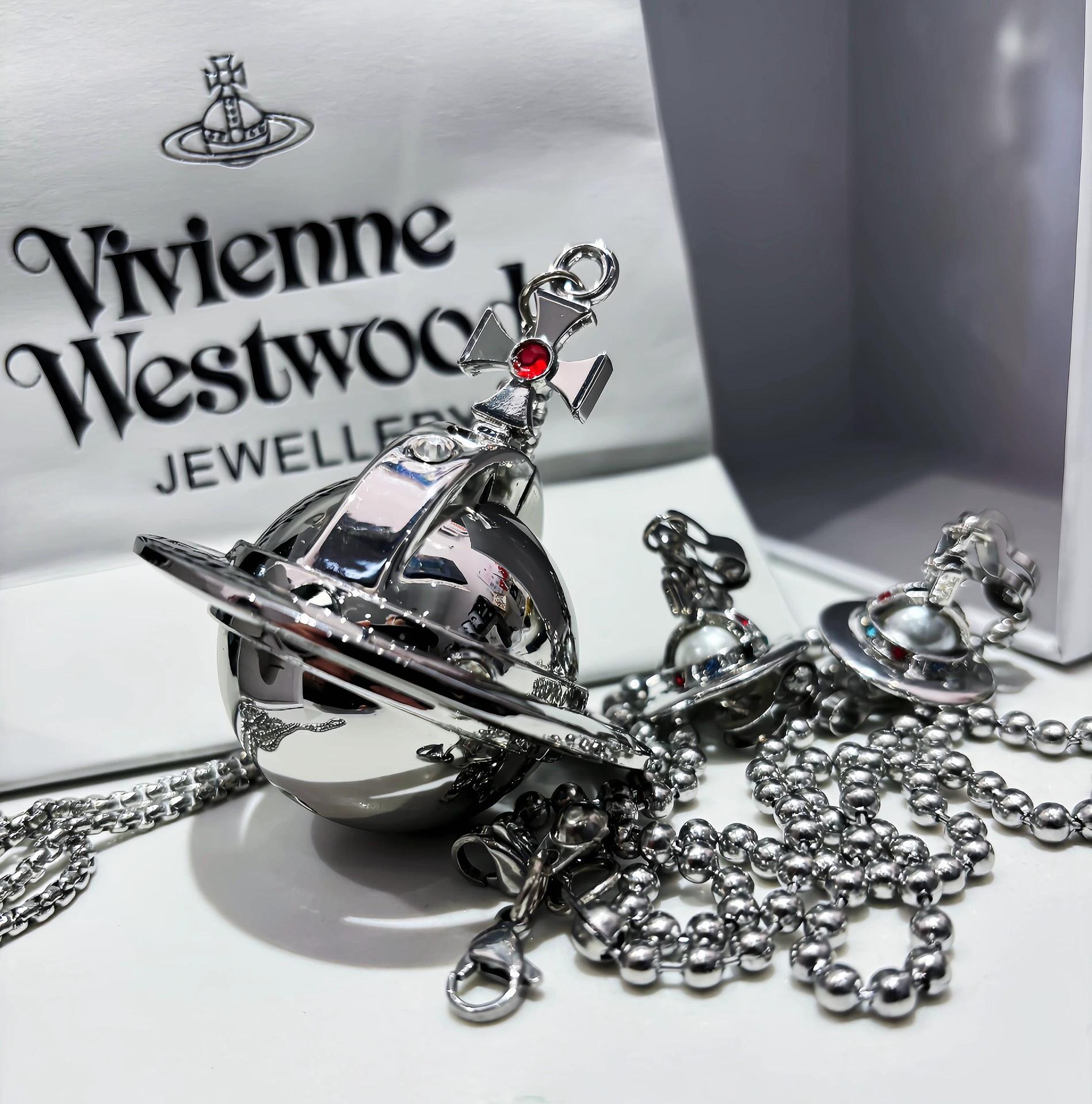 Western Queen Mother Saturn Lighter Replica 1:1 Contains chain