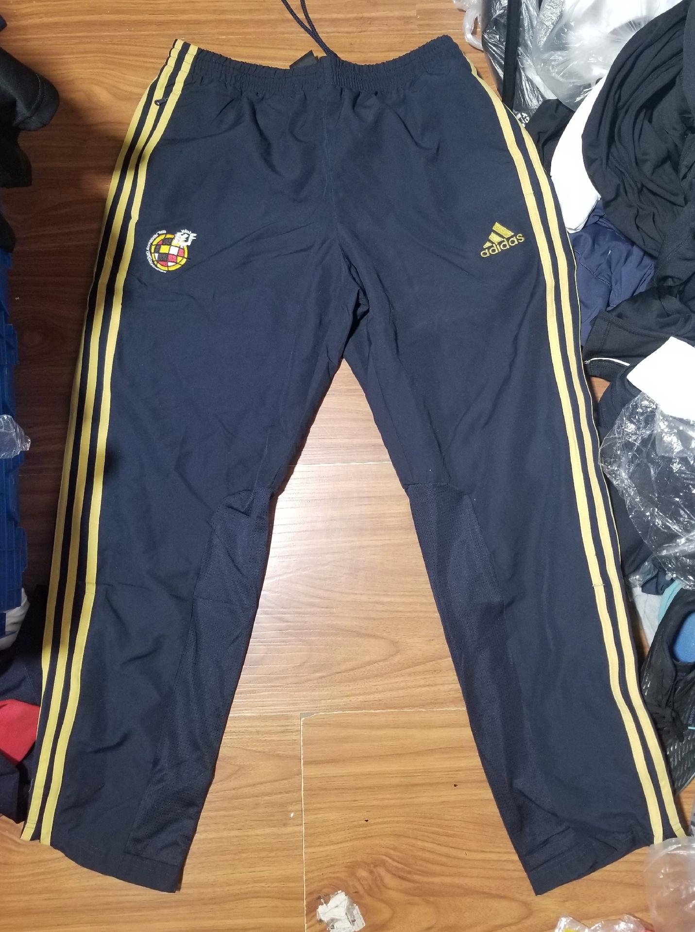 Plus-size old Spanish national team pants