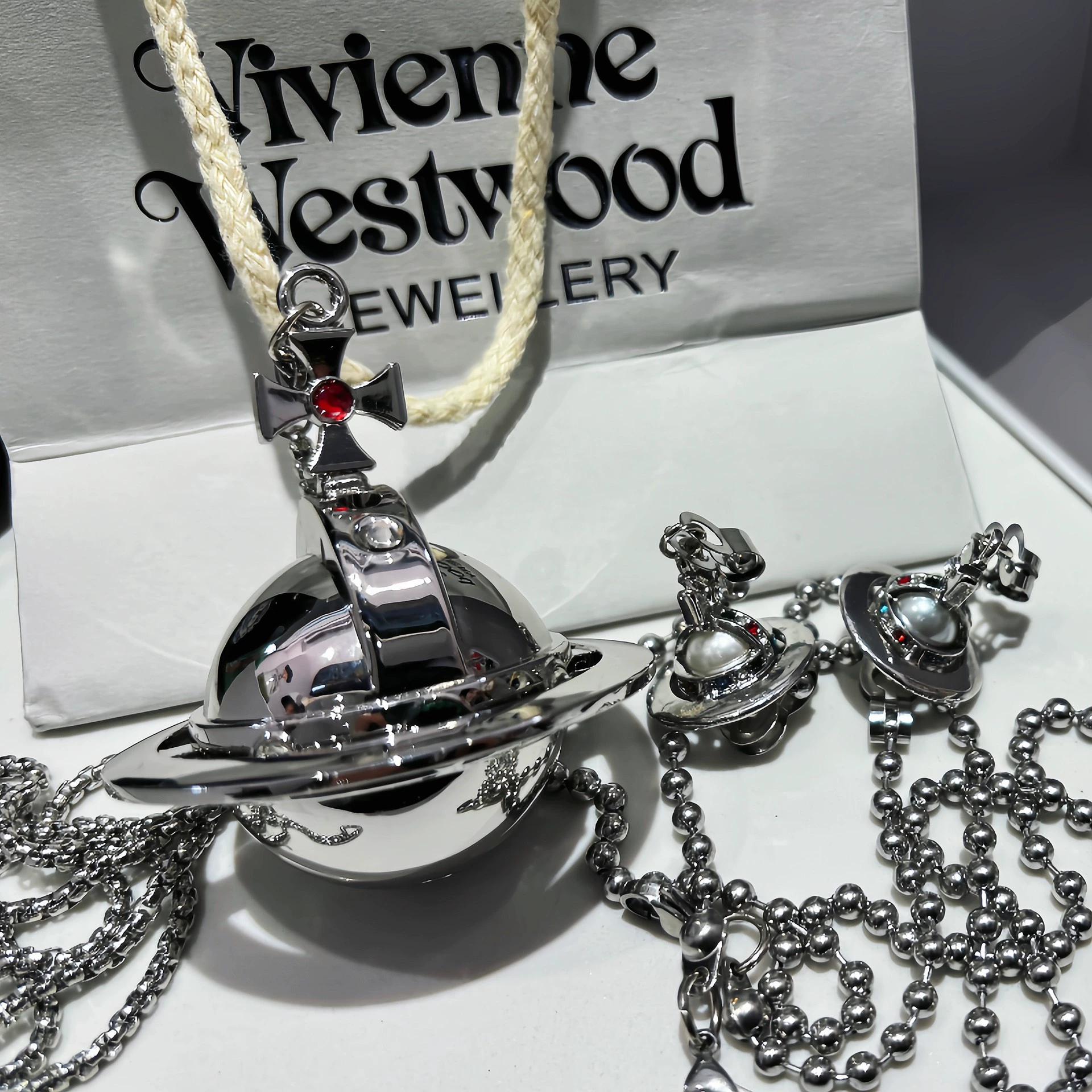 Western Queen Mother Saturn Lighter Replica 1:1 Contains chain