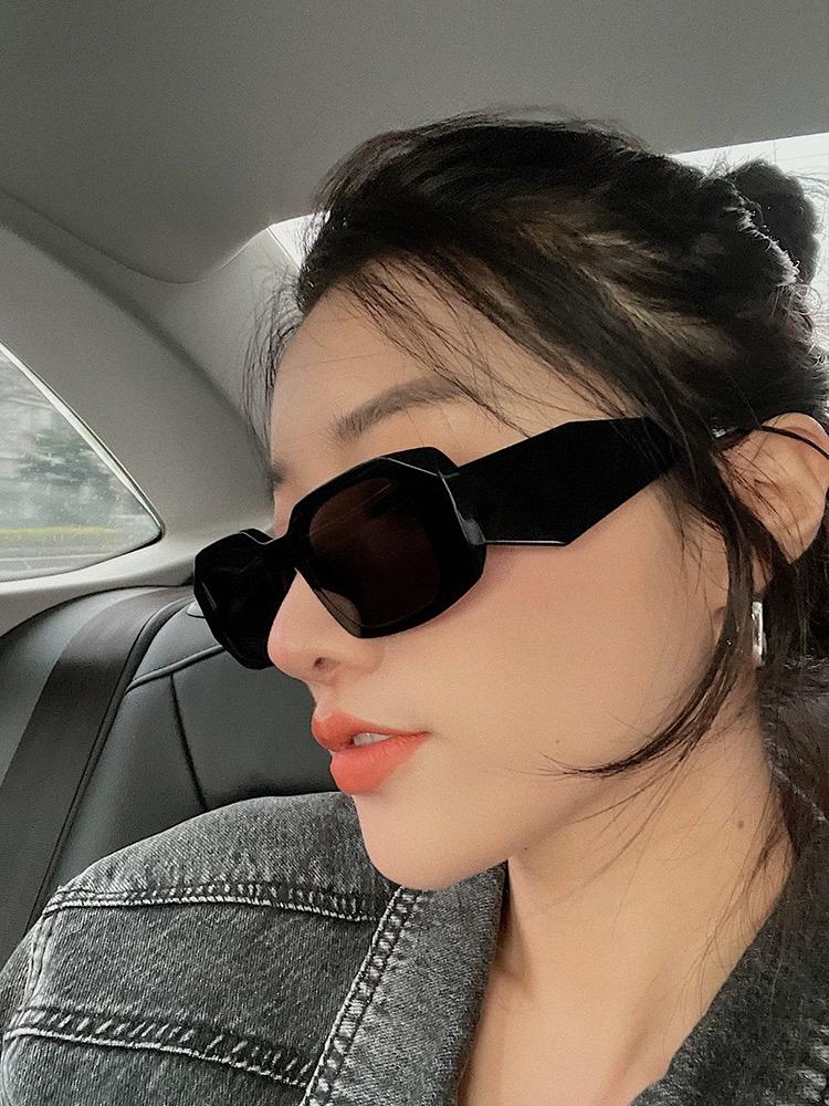 Korean version of retro sunglasses female fashion sunscreen Europe and the United States square hip-hop net red slim high-end trendy brand sunglasses male