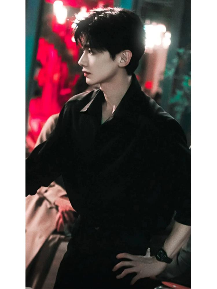 Bai Jingting Sang Yan has the same black shirt, a men's high-end sense of handsomeness, a long-sleeved shirt, a suit, and a husband-like jacket