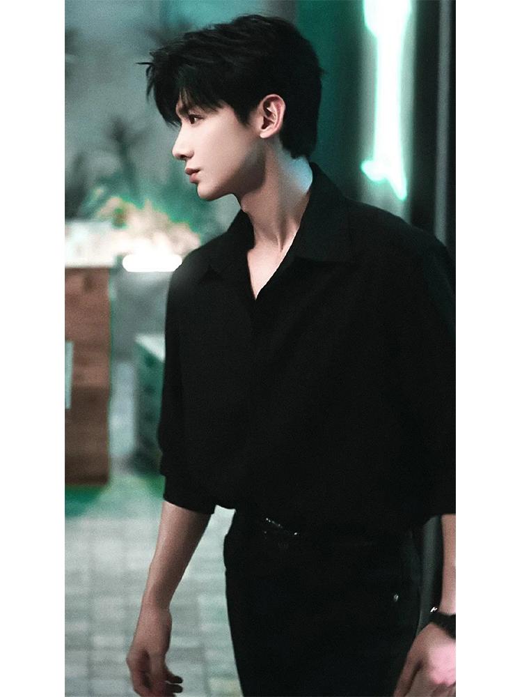 Bai Jingting Sang Yan has the same black shirt, a men's high-end sense of handsomeness, a long-sleeved shirt, a suit, and a husband-like jacket